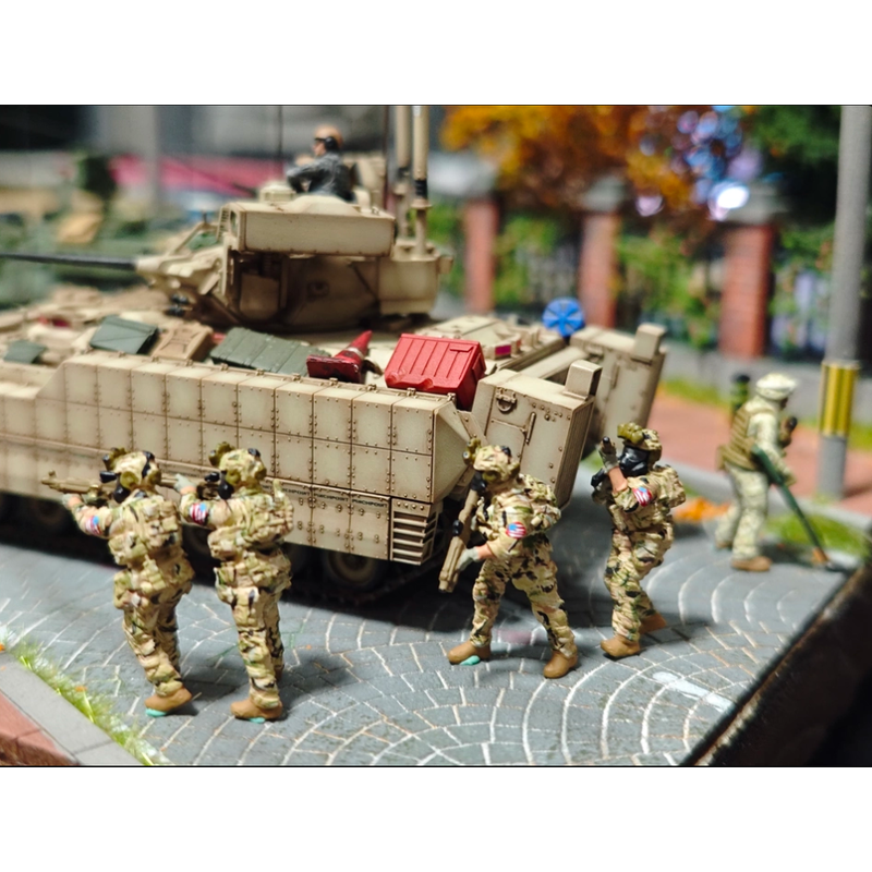 Science Bob - 1:72 Model Painted 4 Pcs Modern